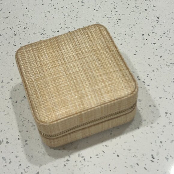 Mark & Graham Raffia Travel Jewelry Case - Picture 2 of 9